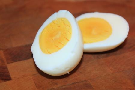 So jajčni rumenjaki zdravi, ali ne?